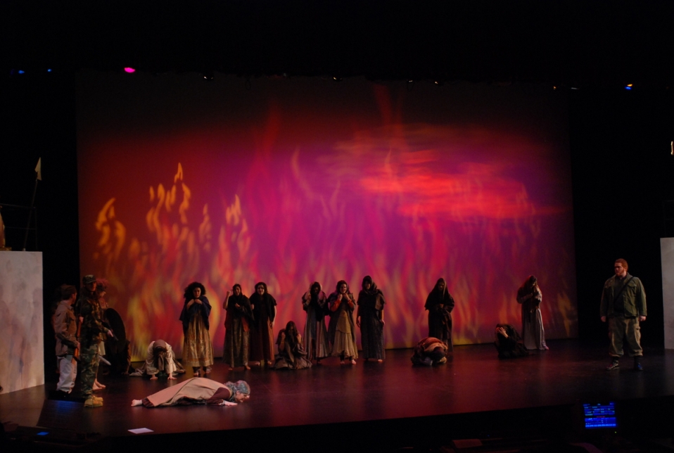 scott_parker_Trojan Women Lighting Design9